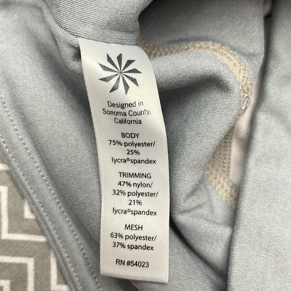 Athleta Nomad Salutation mesh capris leggings - Picture 7 of 11